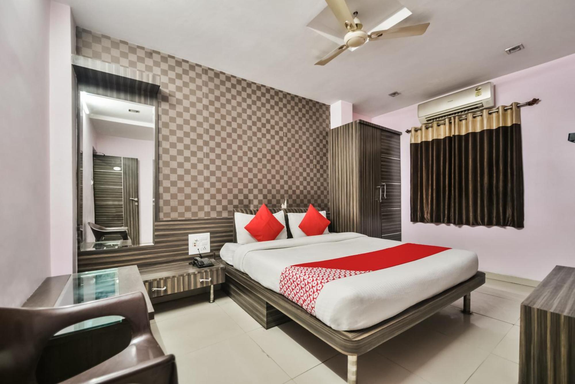 Oyo Hotel Ajanta Hamirgarh Dış mekan fotoğraf